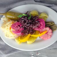 Соленья по-домашнему в 5 вкусов