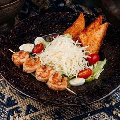 Цезарь с креветкамив ШБ Next по цене 660 ₽