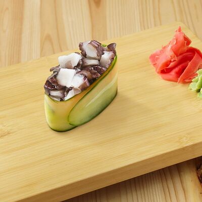 Суши каппа осьминог в Вкусные Суши Premium по цене 119