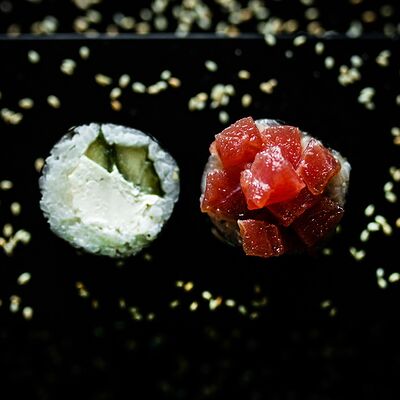 Ролл Spicy Tuna в Я сделаль по цене 21 р.