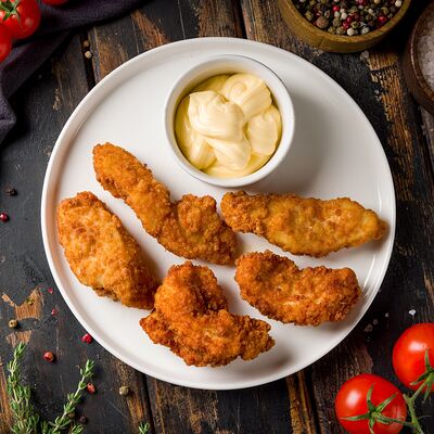Куриные стрипсы с сырным соусом в Арарат по цене 750 ₽