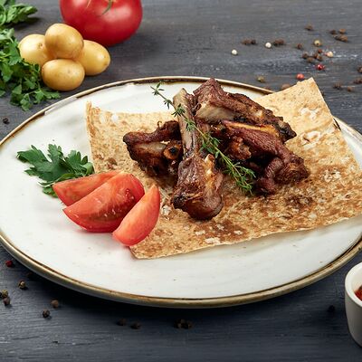 Шашлык из бараньих ребер в Мангал по цене 500 ₽