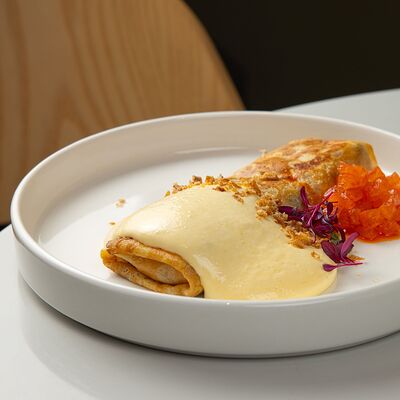 Блин с говядиной и трюфельным голландезом в Forest по цене 690 ₽