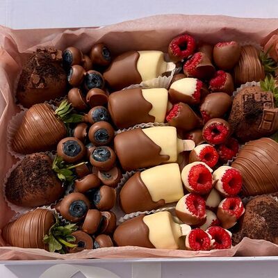 Ассорти Бананв Chokoberry по цене 12500 ₽