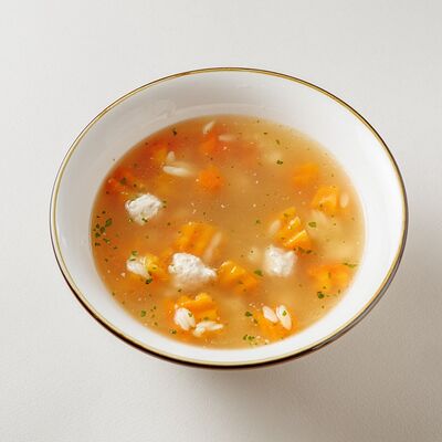 Суп куриный с клецками из индейки в Buana cafe по цене 670 ₽