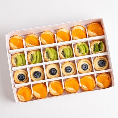 Набор мини-корзиночек М в Британские Пекарни по цене 1890 ₽