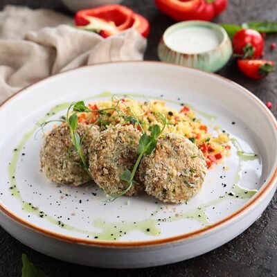 Капустные котлеты с кускусом в Пряности & Радости по цене 380