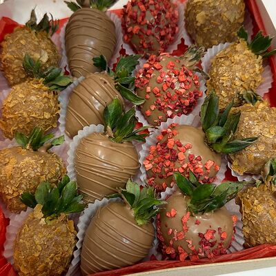 Набор из 16 ягод в Yam Flowers по цене 3230 ₽