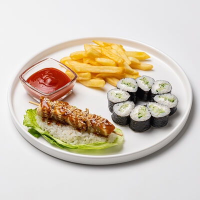 Детский набор с маки в Kuji Sushi по цене 660 ₽