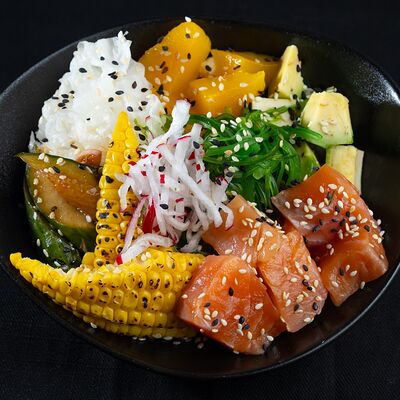 Поке с лососем в Атлантида по цене 820 ₽