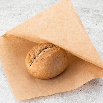 Булочка злаковаяв Трикатель по цене 35 ₽