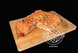 Пирог с семгой в АйДаПирог по цене 2030 ₽