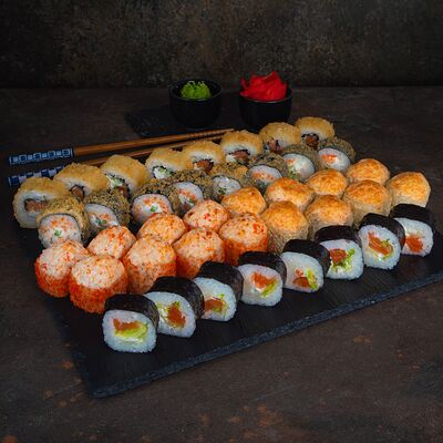 Сет Сакура в Akuma Rolls по цене 2481 ₽