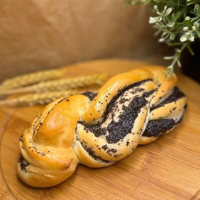 Косичка с маком в МакоФФка Вкуса по цене 107 ₽