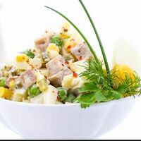 Столичный с куриным филе в Уют