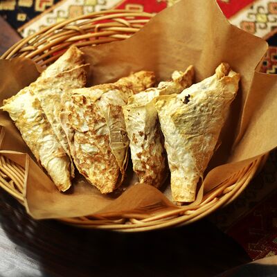 Конверт с гор в Золотой Кувшин по цене 350 ₽