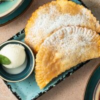 Чебуридзе с вишней в Хинкальная Кинза