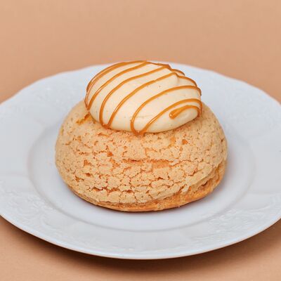 Заварное пирожное Шу ваниль-фундук в Kalabasa по цене 563 ₽