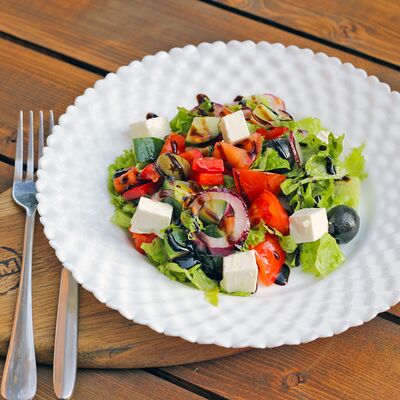 Салат Греческий в Food & Mood по цене 430 ₽