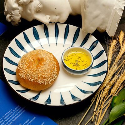 Греческий бублик кулури в KEFI greek kitchen по цене 250 ₽