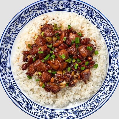 Курица Гунбао с арахисом в Ramen Shifu по цене 670 ₽