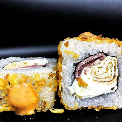 Омлет-бекон роллс в Роллс Ройс Суши по цене 460 ₽