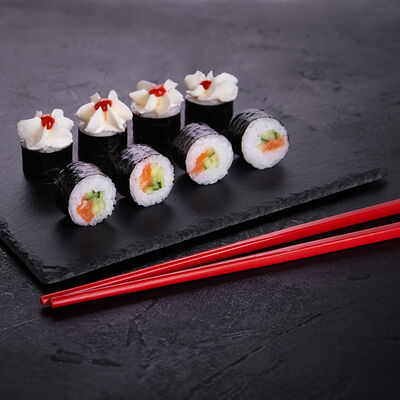 Ролл с лососем и огурцом new в Sushiman по цене 484 ₽