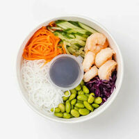 Боул с креветками и фунчозой в smart day