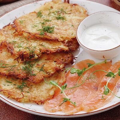 Картофельные драники с семгой в Сандуны Урал по цене 960 ₽