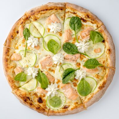 С лососем и сливочным кремом в Киану по цене 720 ₽