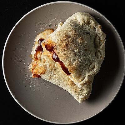 Кальцоне Барбекю в Высокий граД по цене 680 ₽