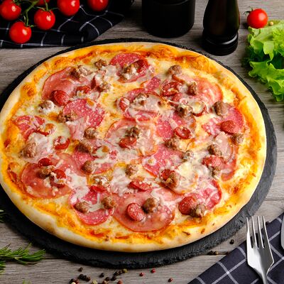 Пицца Мясная в Несушка по цене 580 ₽