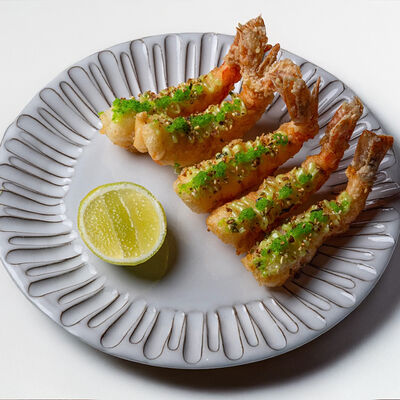 Креветки с кремом из васабив Phantom по цене 1290 ₽