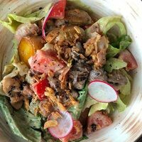 Теплый картофельный салат с мраморной говядиной в Lion