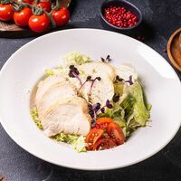 Салат Цезарь с курицей в Папа Карло