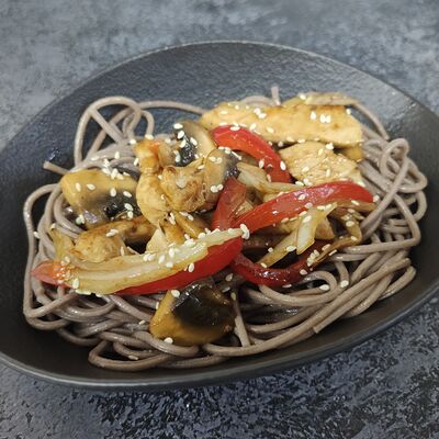 Соба с курицей в Тако по цене 405 ₽