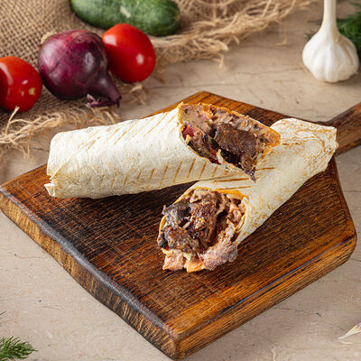 Донер с говядиной в обычном лаваше в НАШ Шеф Донер по цене 619 ₽