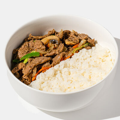 Говядина барбекю с рисом Пулькоги топпаб в Kimbox - Корейская кухня по цене 950 ₽