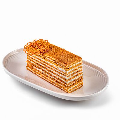 Медовик в Osteria Basilico по цене 300 ₽