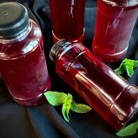 Вишнёвый компот с мятой в Rollup