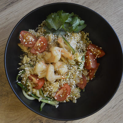 Пад тай с креветками на рисе в Данмен по цене 580 ₽