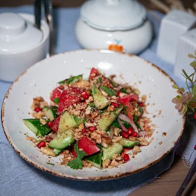 Салат по-грузински в Гриль house по цене 255 ₽