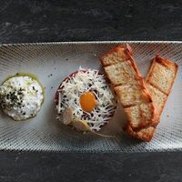 Фирменный тартар из стейка рибай в Neft