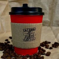 Матча Корги в Cat & Dog Coffee