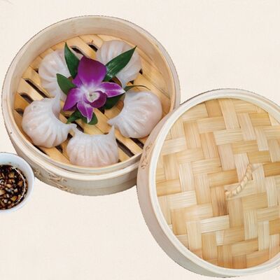 Пельмени с креветками на пару в Золотая панда по цене 1379 ₽