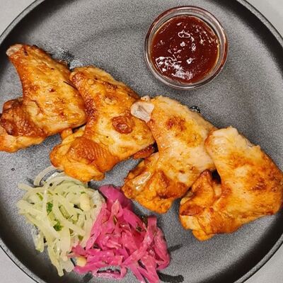 Шашлык из куриных крылышекв Suli & Co по цене 410 ₽