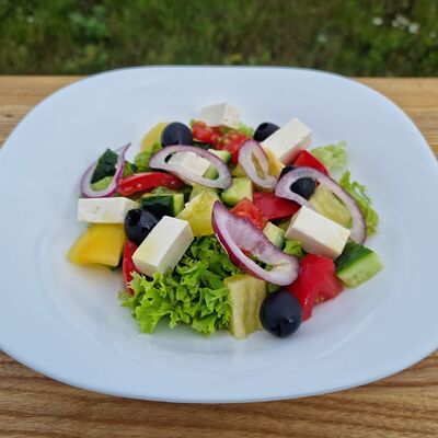 Салат Греческий в Золотая вилка по цене 380 ₽