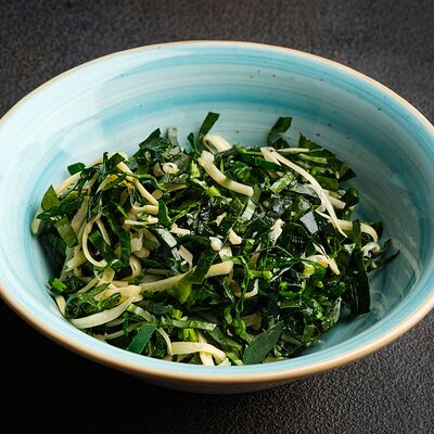 Салат со шпинатом и телятиной в Де'рибас по цене 840 ₽