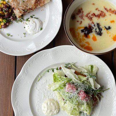 Лепешка роти, крем-суп, куриный шницель в Gonzo по цене 770 ₽