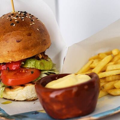 Бургер с овощами гриль в #proсчастье по цене 420